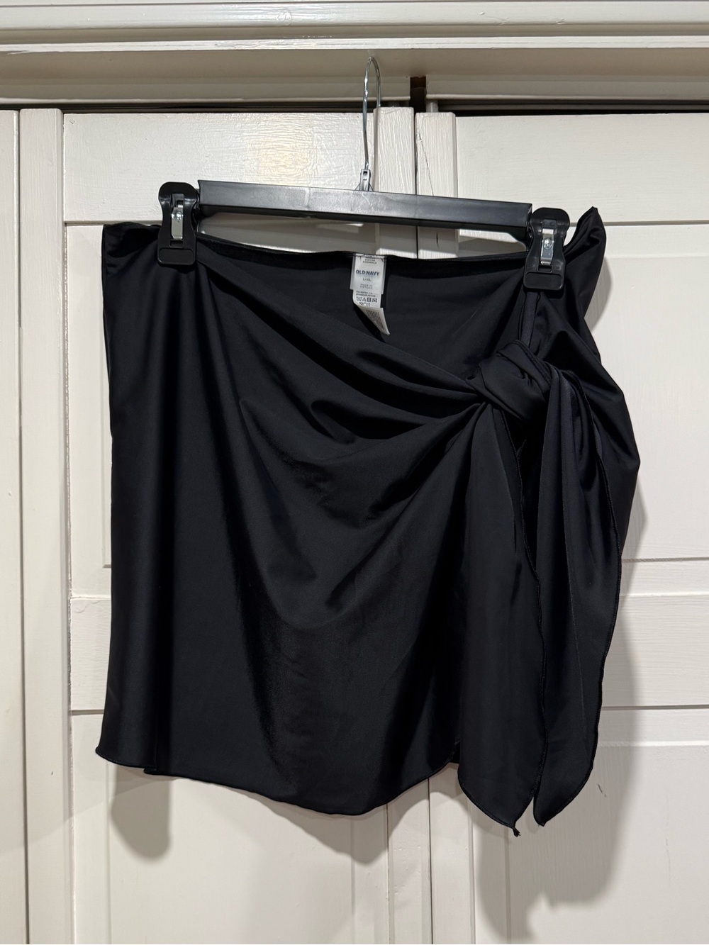 Old navy sarong NWOT size L/XL